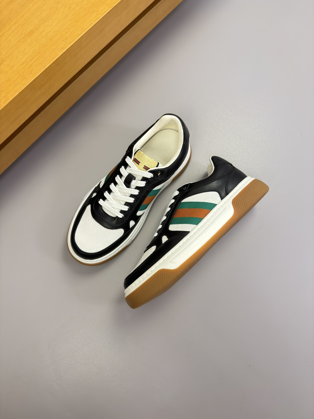 Gucci Style Leather Men's Shoes style reference detail image 3 from source 781411