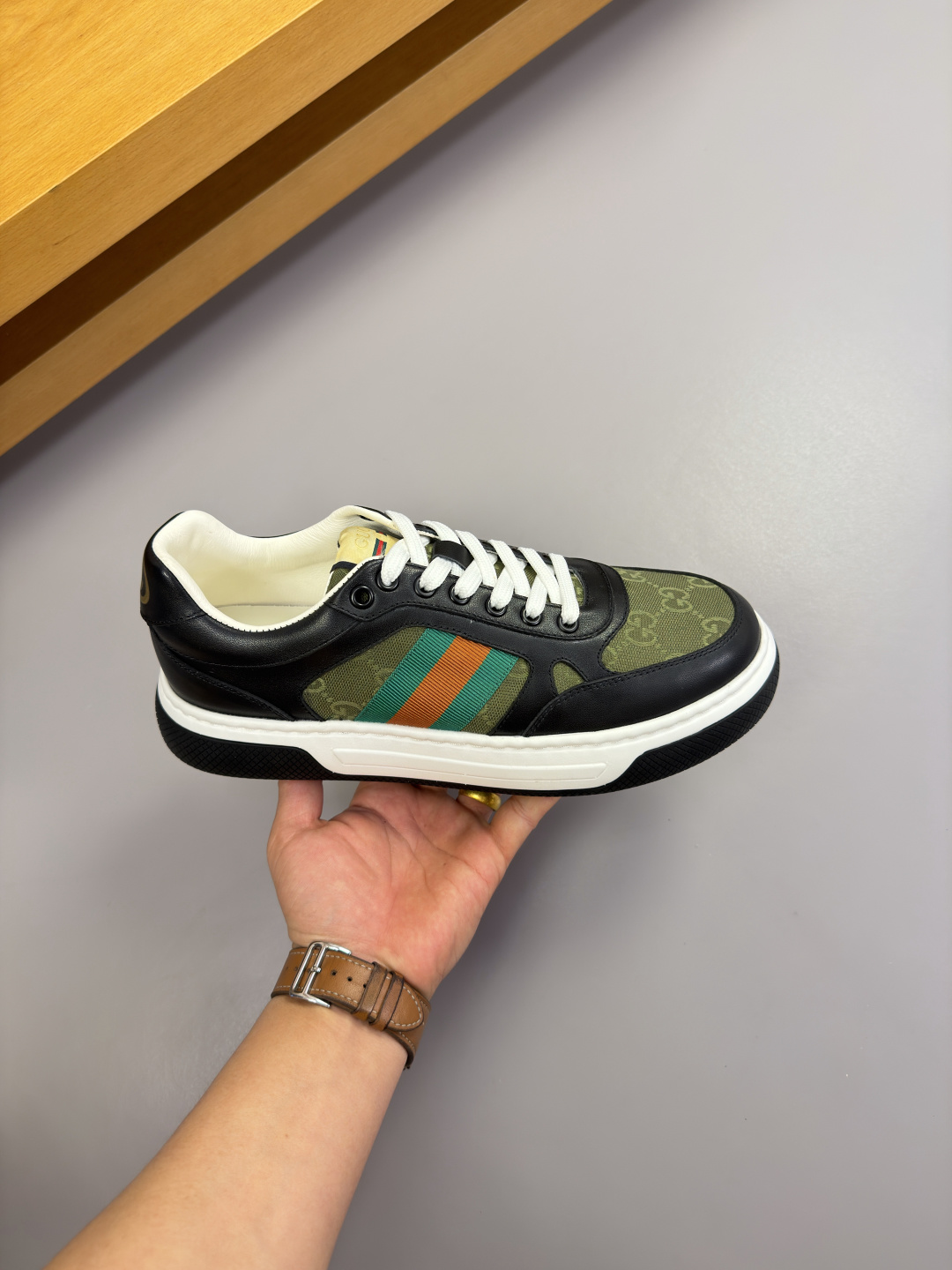 Gucci Style Leather Men's Shoes style reference detail image 4 from source 781412