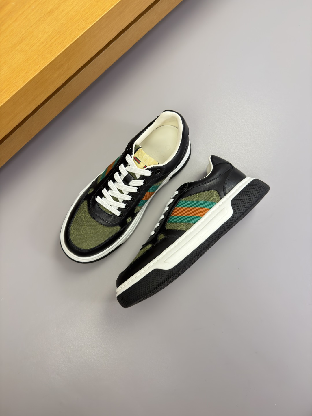 Gucci Style Leather Men's Shoes style reference detail image 3 from source 781412