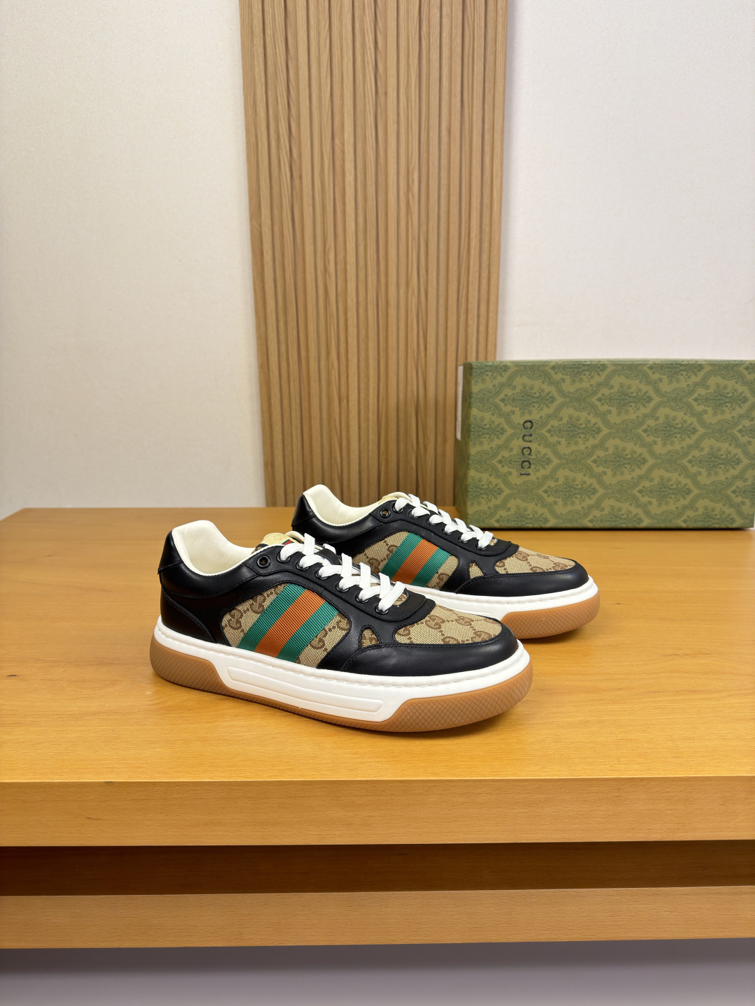 Gucci Style Leather Men's Shoes style reference detail image 1 from source 781413