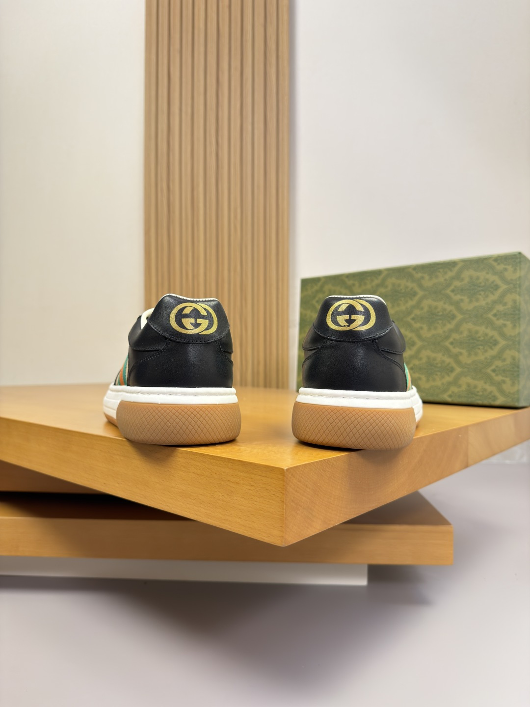Gucci Style Leather Men's Shoes style reference detail image 8 from source 781413