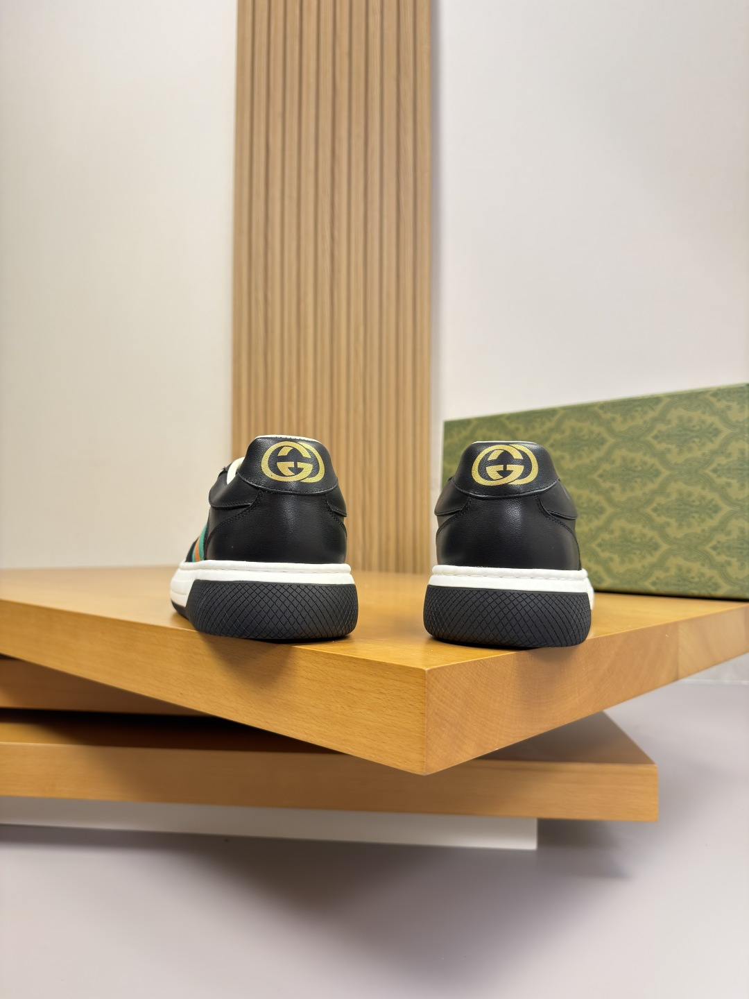 Gucci Style Leather Men's Shoes style reference detail image 8 from source 781414