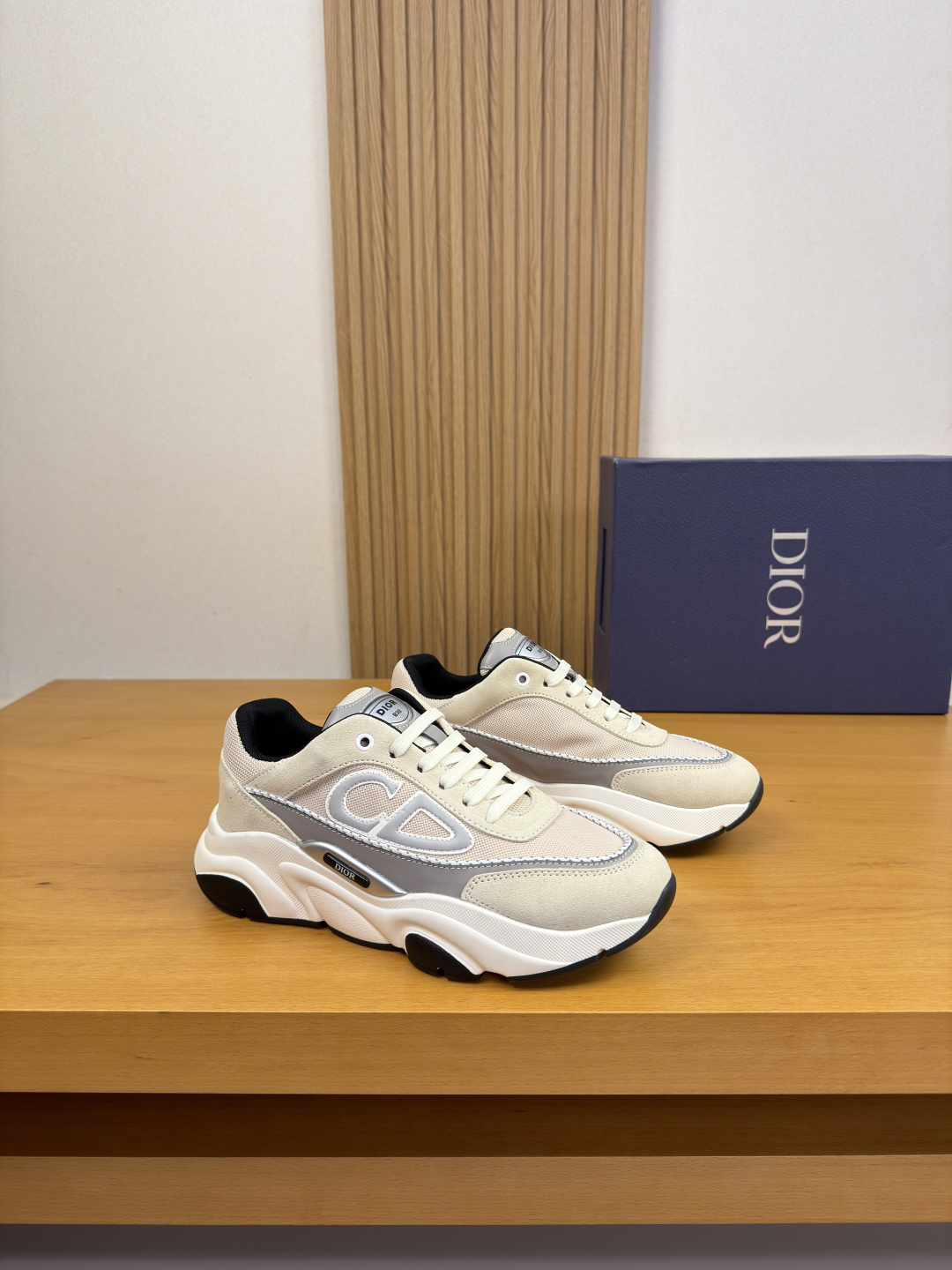 NO:854635,[Dior] Dior - high-end quality original casual sports shoes - upper Nappa calfskin, suede calfskin, brand canvas fabric, shoe body sewn brand totem module, tongue. Brand logo - lining brand canvas - outsole ultra-light TPU foam rubber; two-color molded outsole - ultra-high quality control, fine workmanship highlighted (high-end, luxury, grade)  -Size39-44 (38,45, can be customized)·DR0126,,dior,dior,sneakers,cowhide19860909【Dior】迪奥 -高端品质 原单·休闲运动鞋 -鞋面纳帕小牛皮、反绒小牛皮、品牌帆布布匹、鞋身车缝品牌图腾模块、鞋舌.品牌Logo标识 -内里品牌帆布 -大底超轻TPU发泡·橡胶；双色成型大底 -超高品控·做工精细凸显(高端·贵气·档次) -Size39-44（38,45,可订做)·DR0126,,dior,dior,sneakers,cowhide,Men's shoes