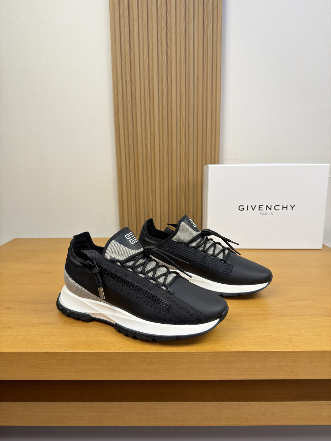 NO:885708,[GIVENCHY] Givenchy - high-end quality original casual sports shoes - upper; nappa calfskin, nappa calfskin, shoe body. Brand zipper, tongue, heel. Silk-printed brand logo - water-dyed cowhide lining - outsole ultra-light and soft TPU rubber; combined molded outsole - ultra-high quality control, fine workmanship highlighted (high-end, luxury, grade) -Size  38-44 (45, 46, can be customized)·G0182,,givenchy,givenchy,sneakers,cowhide19860909【GIVENCHY】纪梵希 -高端品质 原单·休闲运动鞋 -鞋面；纳帕小牛皮、纳帕小牛皮、鞋身.品牌拉链、鞋舌.后跟.丝印品牌logo -内里水染牛皮 -大底超轻柔软TPU·橡胶; 组合成型大底 -超高品控·做工精细凸显(高端·贵气·档次) -Size 38-44（45,46,可订做)·G0182,,givenchy,givenchy,sneakers,cowhide,Men's shoes