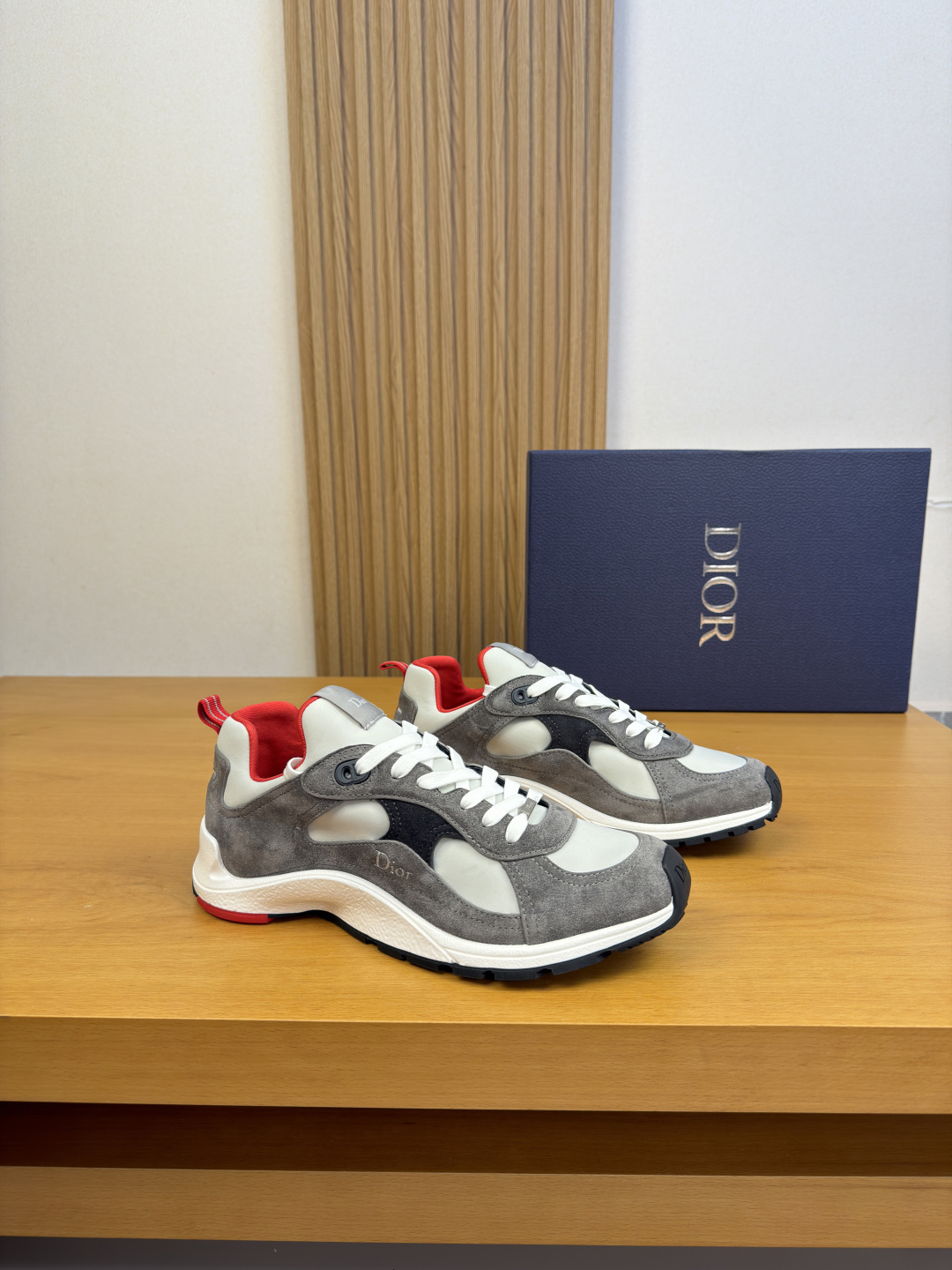 NO:886594,[Dior] Dior - high-end quality original casual sports shoes - original suede calfskin upper, brand high-elastic fabric, shoe body, silk-screened brand logo, tongue, sewn brand logo cloth label, heel. Brand webbing - lining elastic cloth - original ultra-light TPU foam rubber; two-color molded outsole - ultra-high quality control, fine workmanship highlighted (high-end, luxury, grade) -Size  39-44 (38, 45, can be customized)·DR0122,,dior,dior,sneakers,cowhide19860909【 Dior】迪奥 -高端品质 原单·休闲运动鞋 -鞋面原版反绒小牛皮、品牌高弹力布匹、鞋身.丝印品牌logo、鞋舌.车缝品牌logo布标、后跟.品牌织带 -内里弹力布匹 -原版超轻TPU发泡·橡胶；双色成型大底 -超高品控·做工精细凸显(高端·贵气·档次) -Size 39-44（38、45,可订做)·DR0122,,dior,dior,sneakers,cowhide,Men's shoes