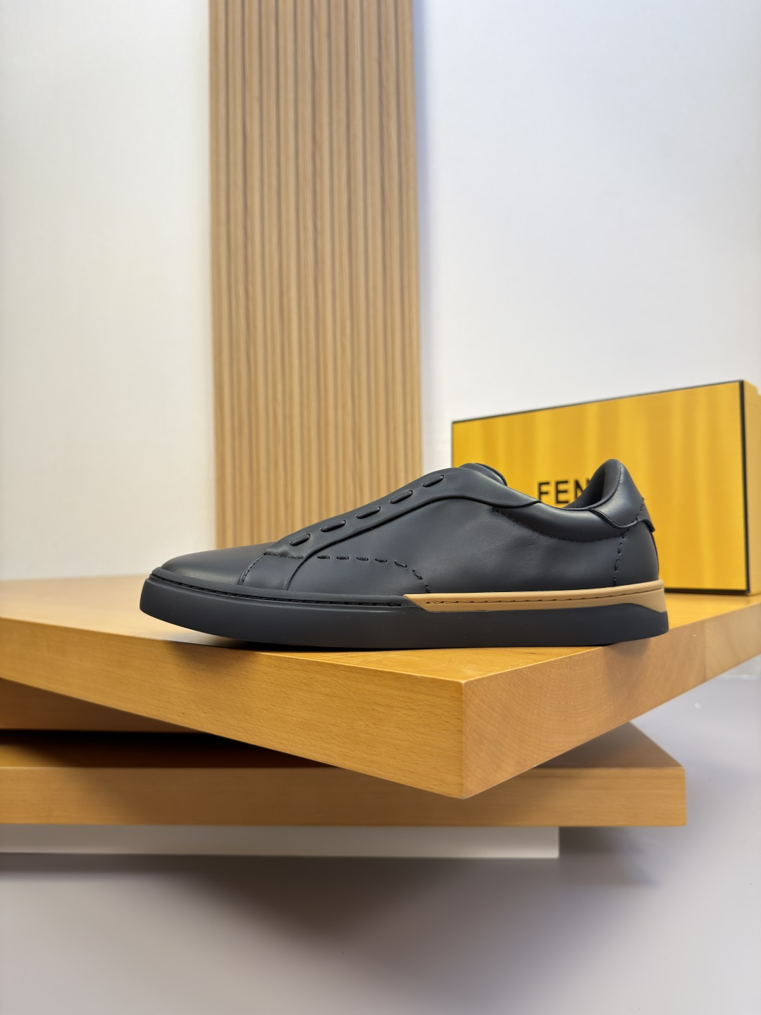 Fendi Haute Couture Classic Luxury Leather Shoe Ref 5