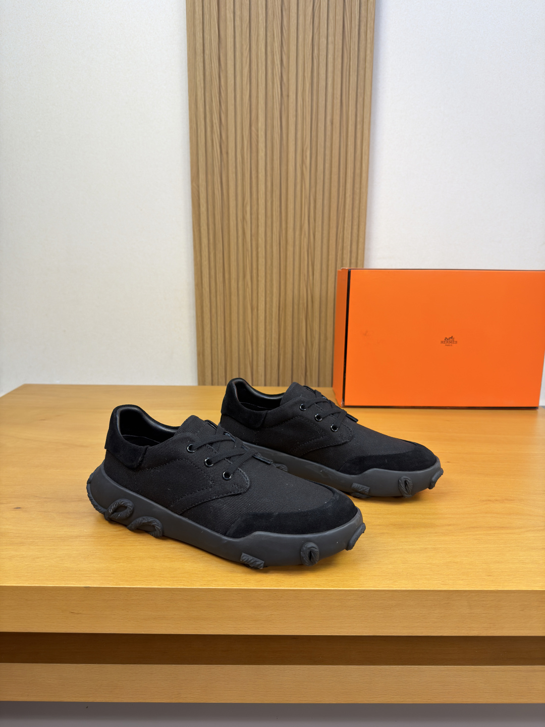 NO:898092,[HERMES] Hermès - high-end quality original order casual sports shoes - upper suede calfskin, shoe body brand canvas cloth, heel. Air pressure brand logo - lining water-dyed cowhide - outsole ultra-light TPU foam · rubber two-color molded outsole - ultra-high quality control · fine workmanship highlighted (high-end · luxury · grade) -Size  39-44 (38,45, can be customized)·H0114,,hermes,hermes,sneakers,cowhide19860909【 HERMES】爱马仕 -高端品质 原单·休闲运动鞋 -鞋面反绒小牛皮、鞋身品牌帆布布匹、后跟.空压品牌logo -内里水染牛皮 -大底超轻TPU发泡·橡胶双色成型大底 -超高品控·做工精细凸显(高端·贵气·档次) -Size 39-44（38,45,可订做)·H0114,,hermes,hermes,sneakers,cowhide,Men's shoes