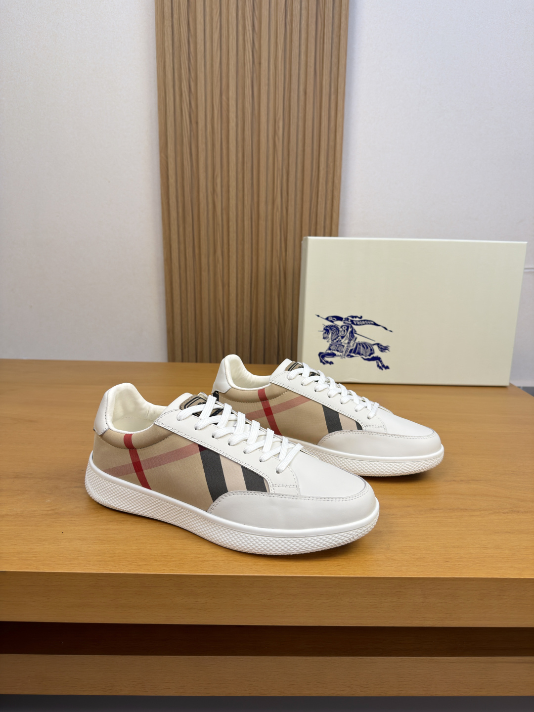 버버리 신발 149181 Burberry Sneakers