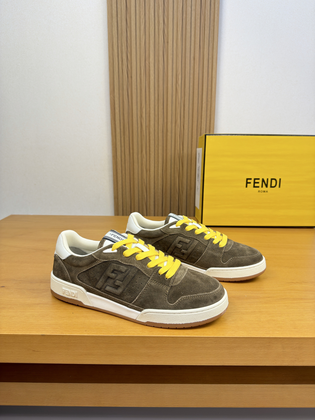 NO:955143,[Fendi] Fendi - high-end quality original casual sports sneakers for couples - upper Nappa calfskin, suede calfskin, shoe body. Sewing brand 'F' totem, tongue. Brand logo cloth label, heel. Silk screen brand logo - Brand canvas lining - Outsole ultra-light TPR. Rubber; two-color molded outsole - Ultra-high quality control·Fine workmanship highlights (high-end·luxury·grade) -Size  Same style for men and women 36-44 (female 35.41, male 38.45, can be customized)·FD0728,,fendi,fendi,cowhide19860909【 Fendi】芬迪 -高端品质 原单情侣装休闲运动板鞋 -鞋面纳帕小牛皮、反绒小牛皮、鞋身.车缝品牌‘F’图腾、鞋舌.品牌logo布标、后跟.丝印品牌logo -内里品牌帆布 -大底超轻TPR.橡胶; 双色成型大底 -超高品控·做工精细凸显(高端·贵气·档次) -Size 男女同款36-44（女35.41,男38.45,可订做)·FD0728,,fendi,fendi,cowhide,Men's shoes