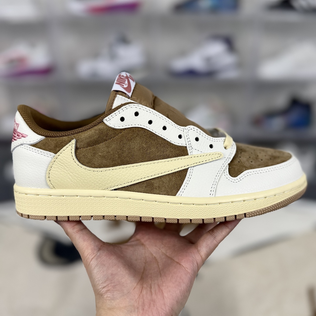 Travis Scott x Air Jordan 1 Low OG 'Black Phantom' Unisex Sneakers 8 cmp i1745965973535 41 0 5
