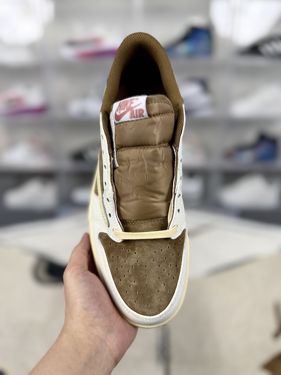 Travis Scott x Air Jordan 1 Low OG 'Black Phantom' Unisex Sneakers 5 cmp i1745965973538 1919 0 3