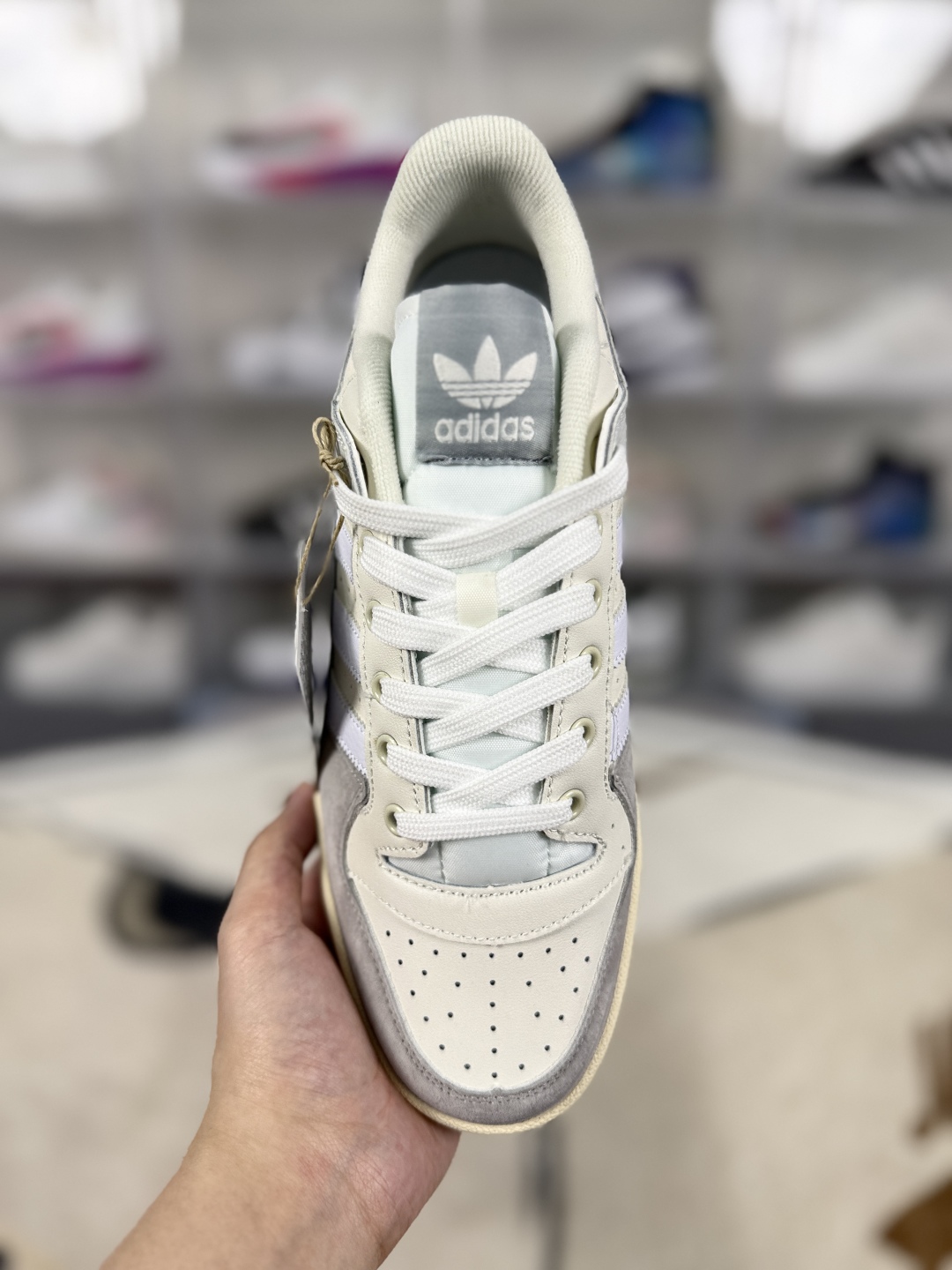 Adidas Originals Forum 84 Low ADV Sneakers - Leather & Suede - Unisex 5 cmp i1746056324329 5022 0 8