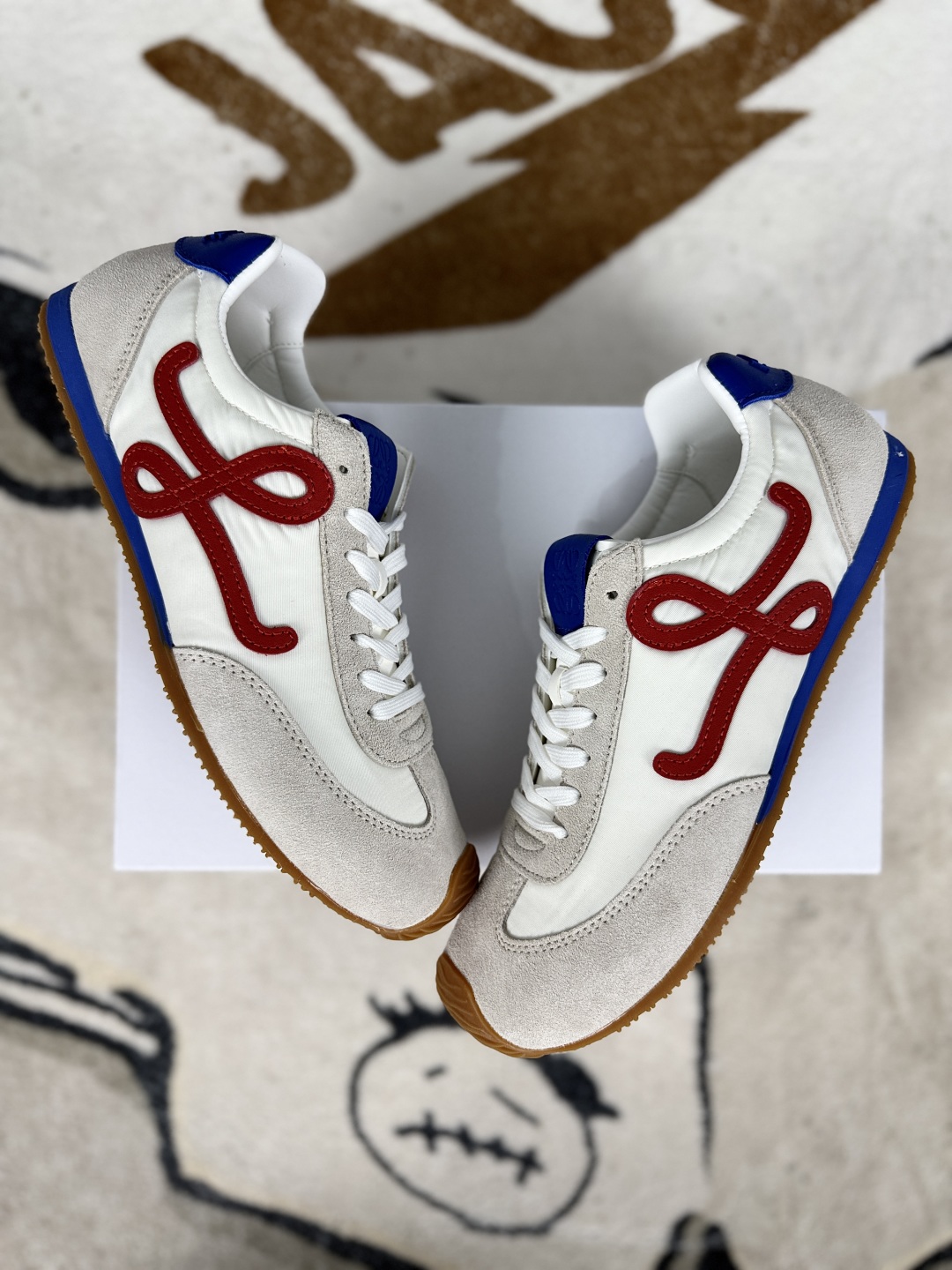 Loewe Ballet Runner 2.0 Leather Lace-Up Round Toe Low Top Sneakers 5 cmp i1746473945463 1868 0 6