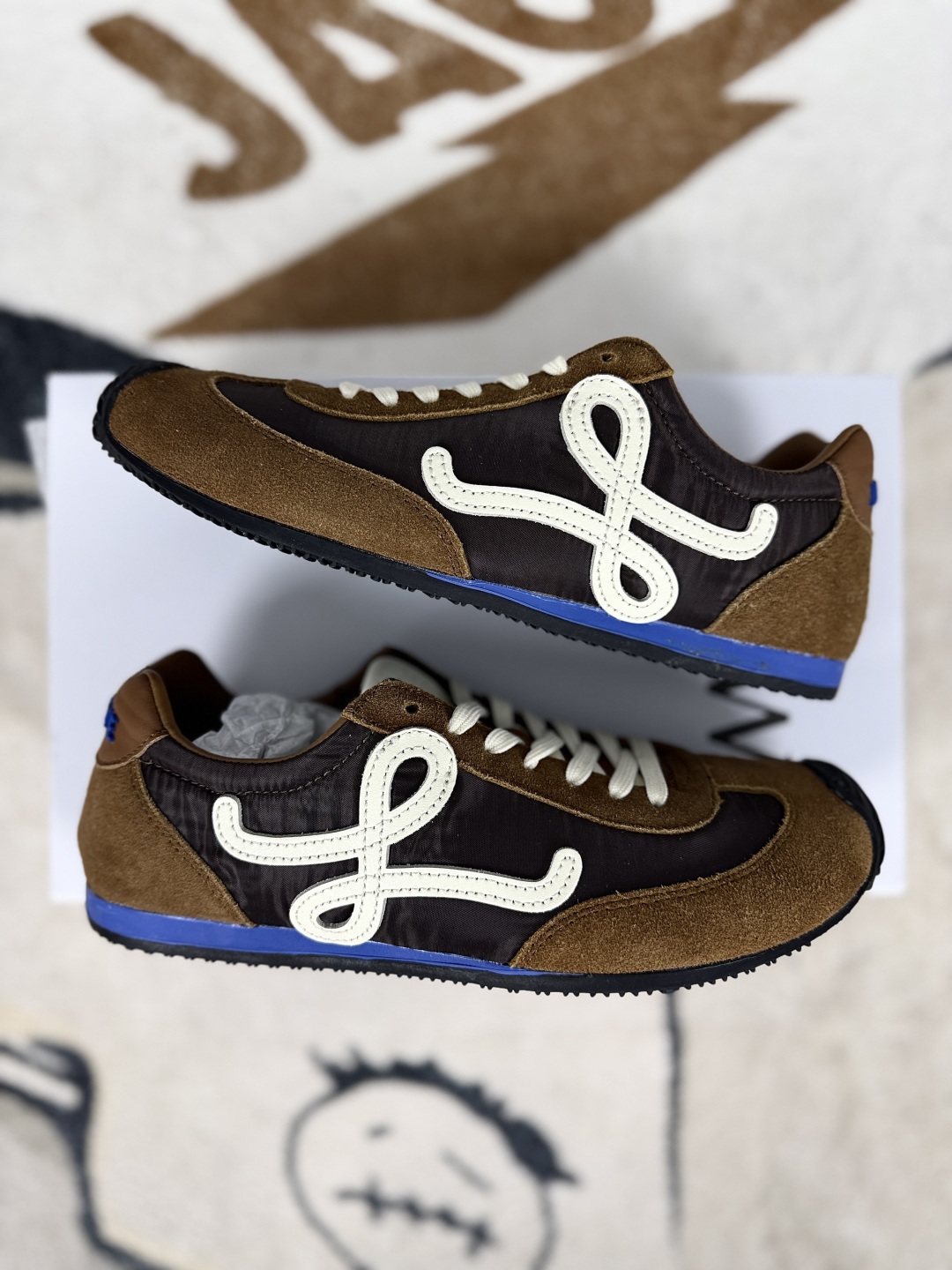 Loewe Ballet Runner 2.0: Iconic Design, Supreme Comfort, Brown-Hued Elegance 8 cmp i1746650588763 6564 0 7