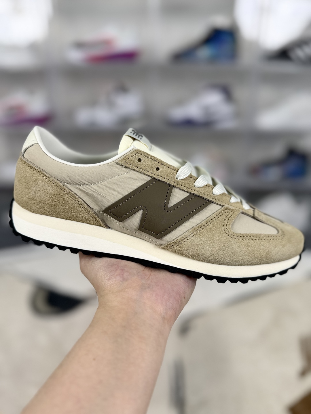 New Balance 471 Sneakers: Retro Style, Modern Comfort, and Lightweight Design 1 cmp i1746822125924 1260 0 0