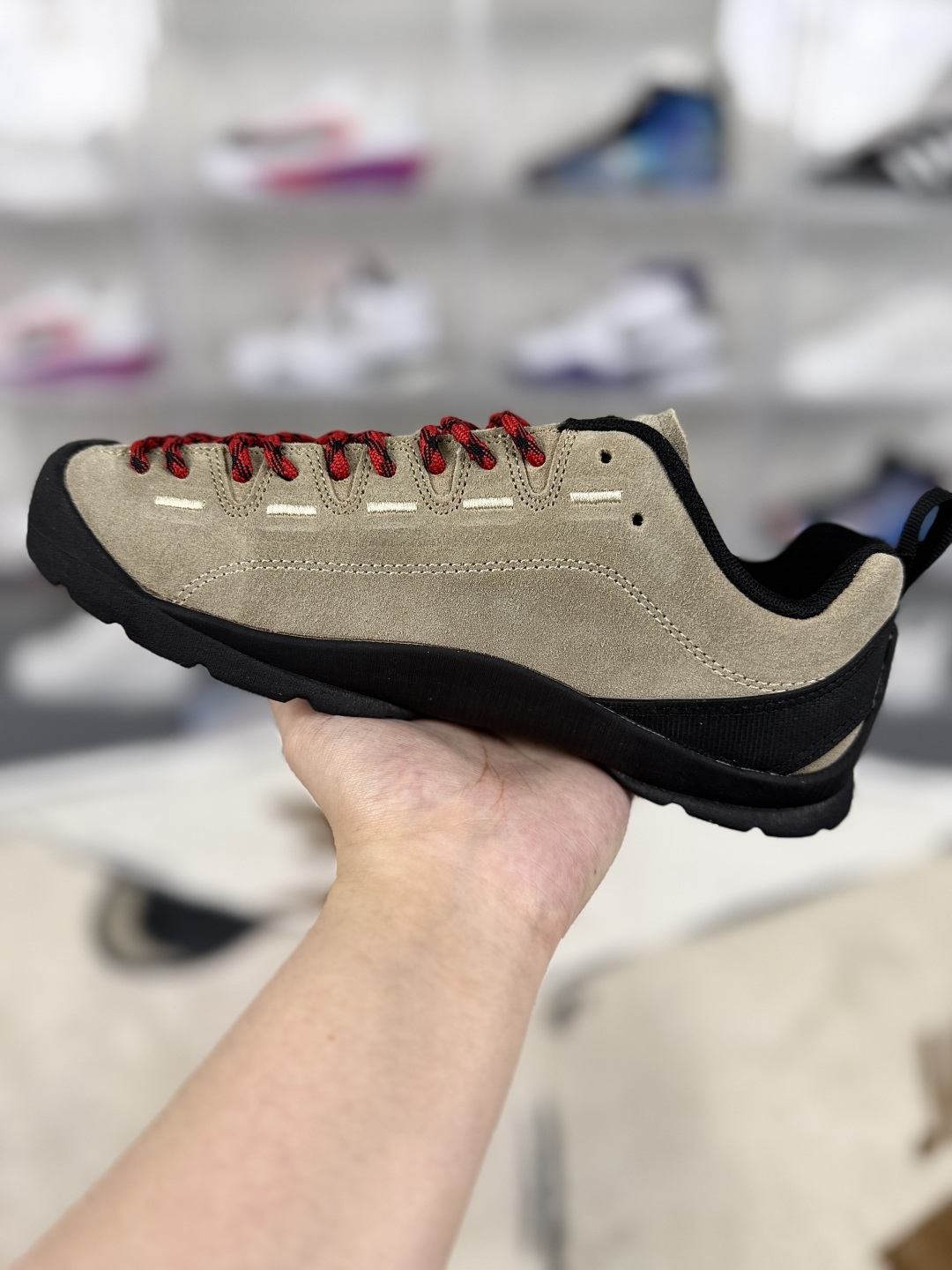 KEEN Jasper Suede Hiking Shoes: Comfort, Grip & Style for Outdoor Adventures 2 cmp i1746822396798 6120 0 1