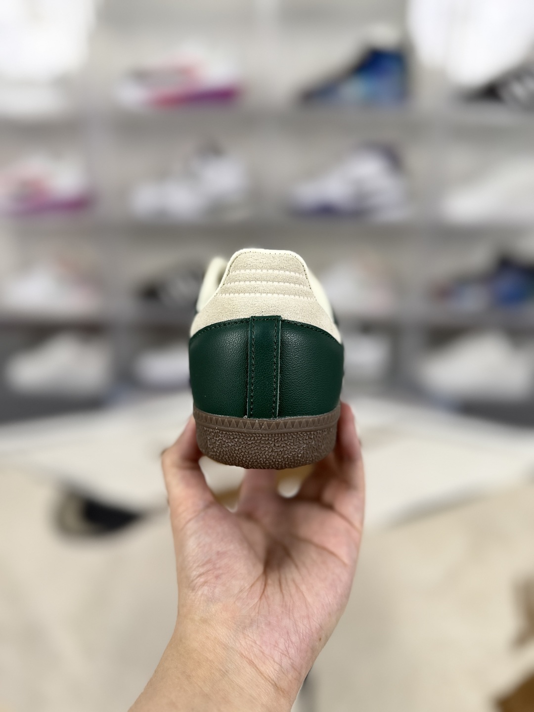 Adidas Originals Samba OG Green White: Comfortable, Stylish, and Durable Sneakers 3 cmp i1746910204474 4922 0 2