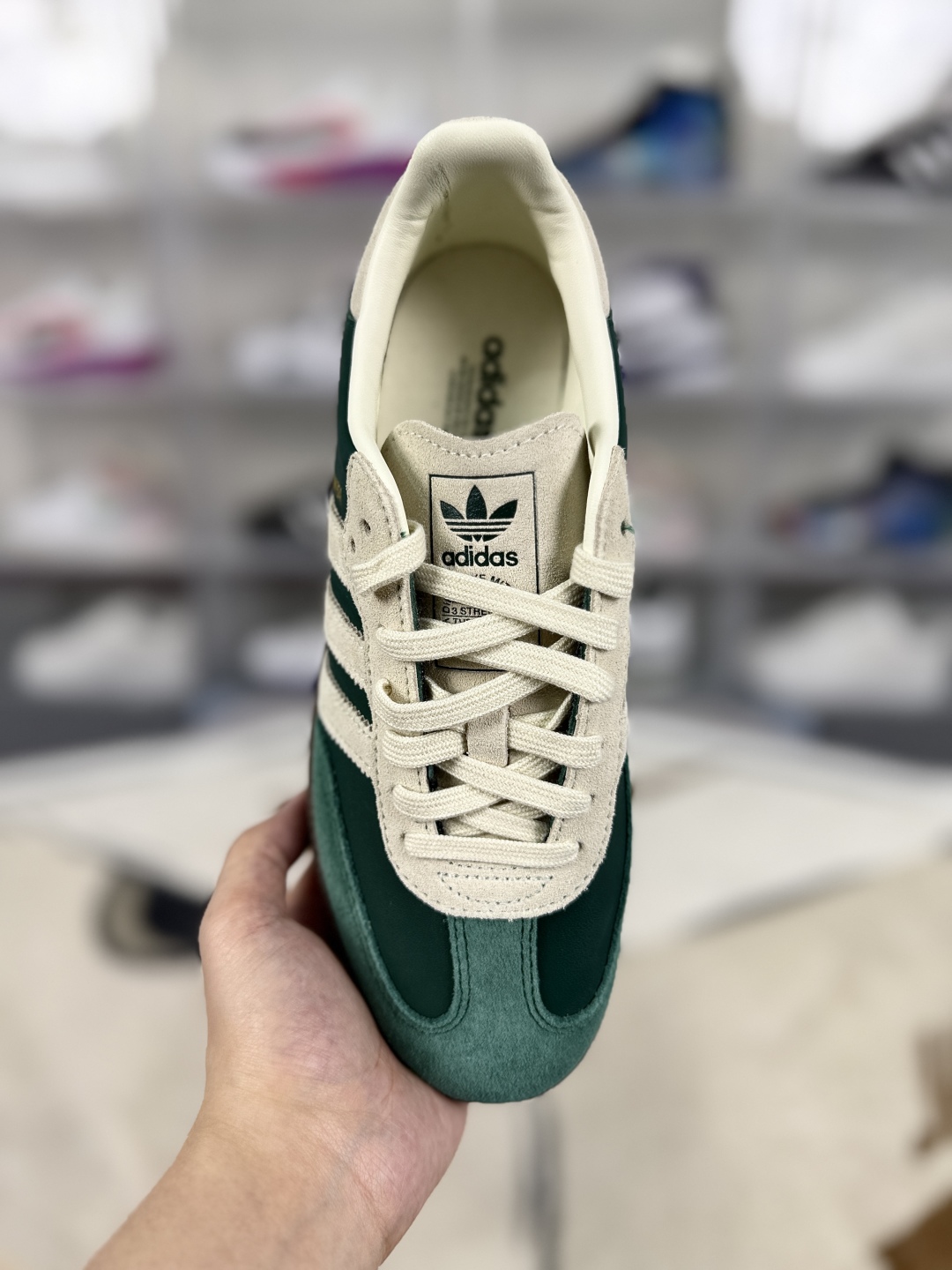 Adidas Originals Samba OG Green White: Comfortable, Stylish, and Durable Sneakers 4 cmp i1746910207057 8708 0 3