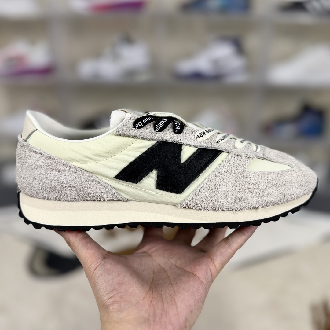 New Balance NB 471: Retro-Inspired Comfort and Style for Everyday Wear 8 cmp i1747003477738 9067 0 5