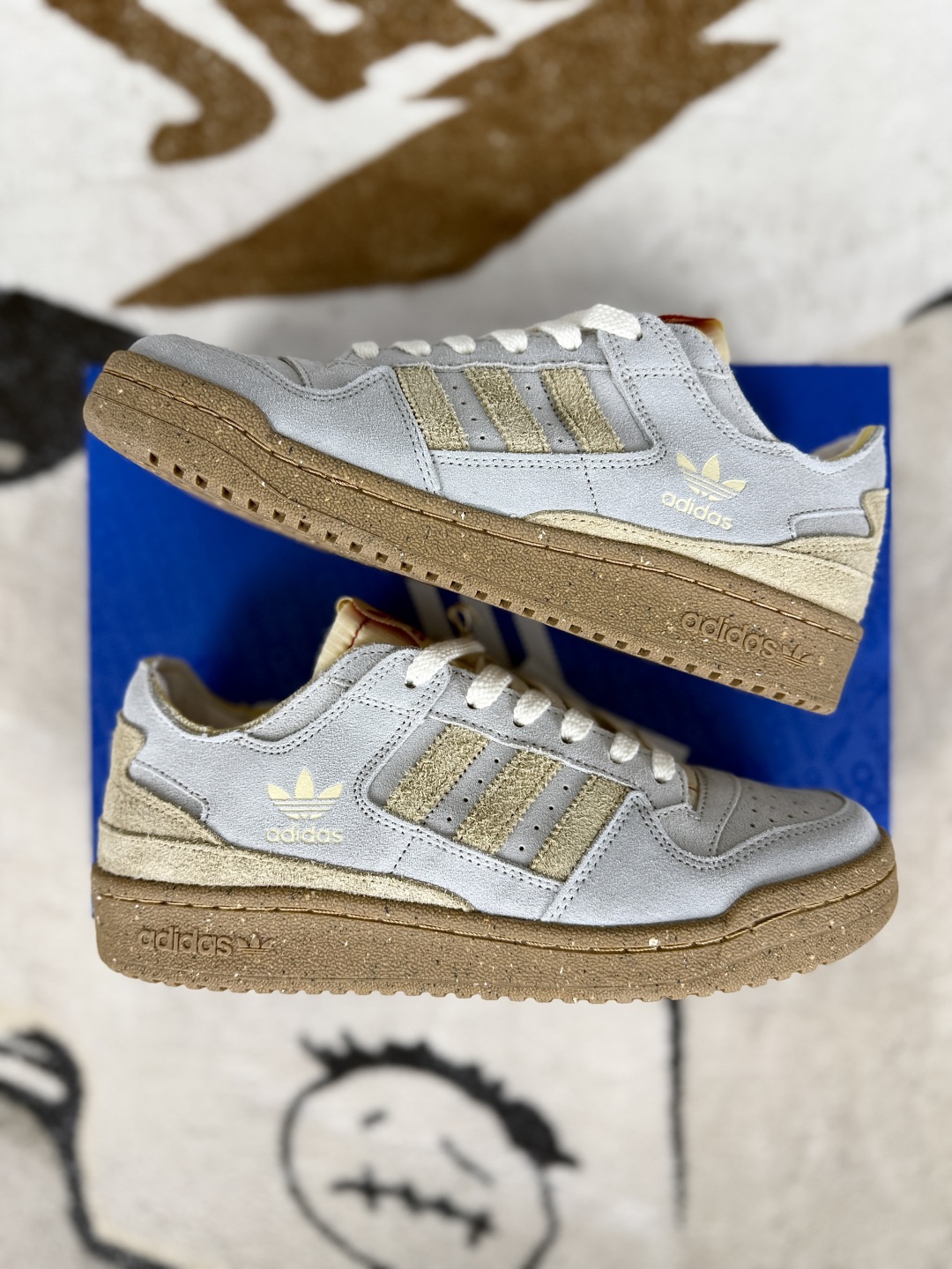 Adidas Originals Forum 84 Low: Blue & Brown Retro Basketball Sneakers 9 cmp i1747088706172 1091 0 7