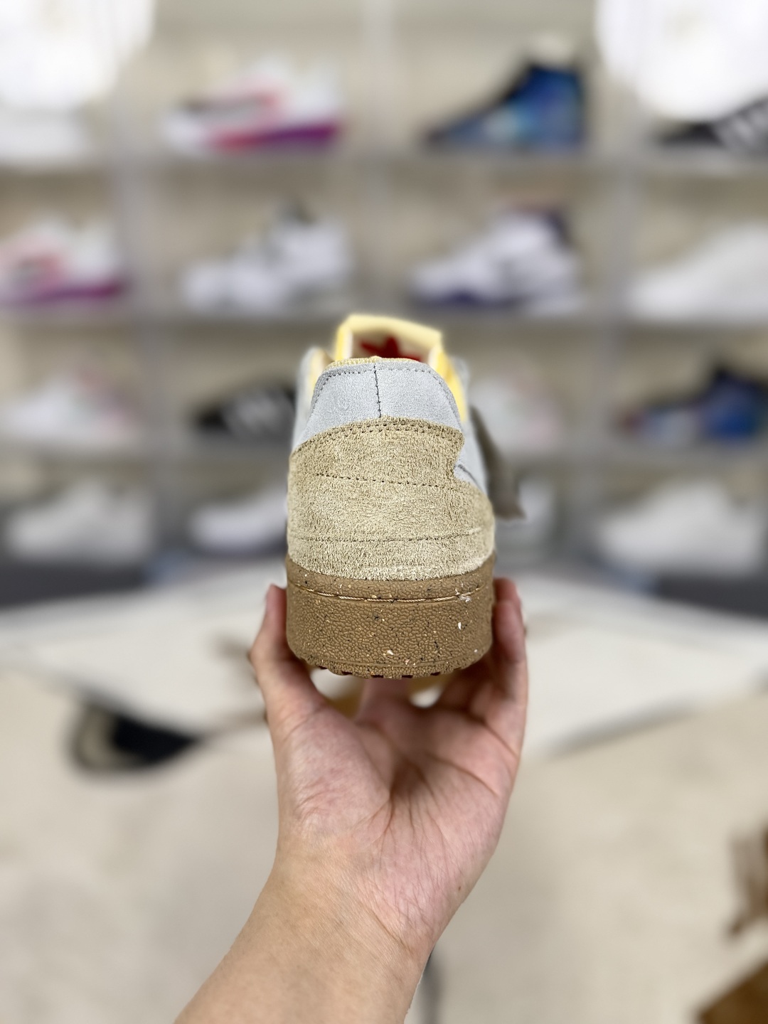 Adidas Originals Forum 84 Low: Blue & Brown Retro Basketball Sneakers 4 cmp i1747088706843 1945 0 2