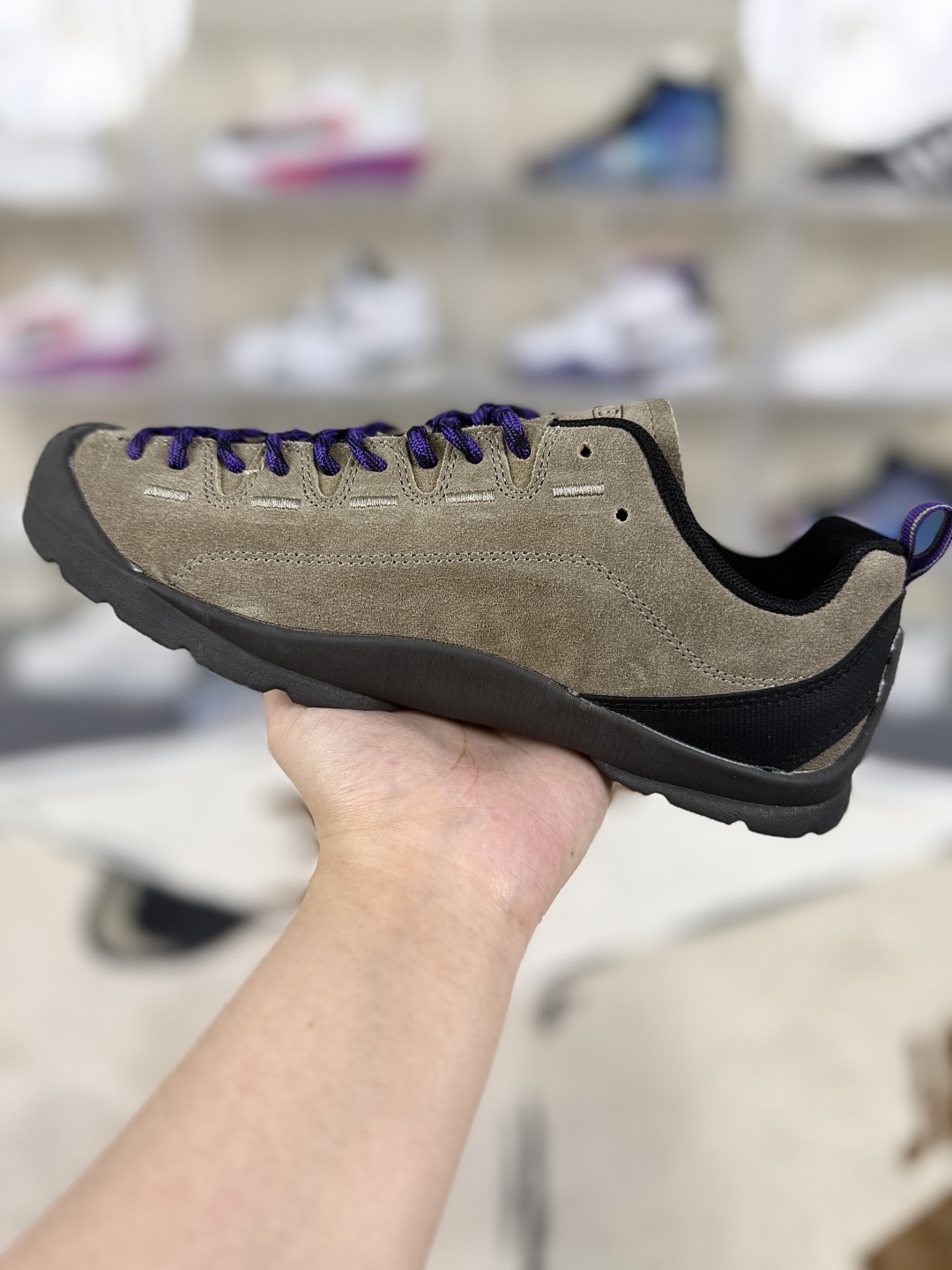 KEEN Jasper Suede Hiking Shoes - Lightweight & Comfortable for Outdoor Adventures 2 cmp i1747088929152 6337 0 1
