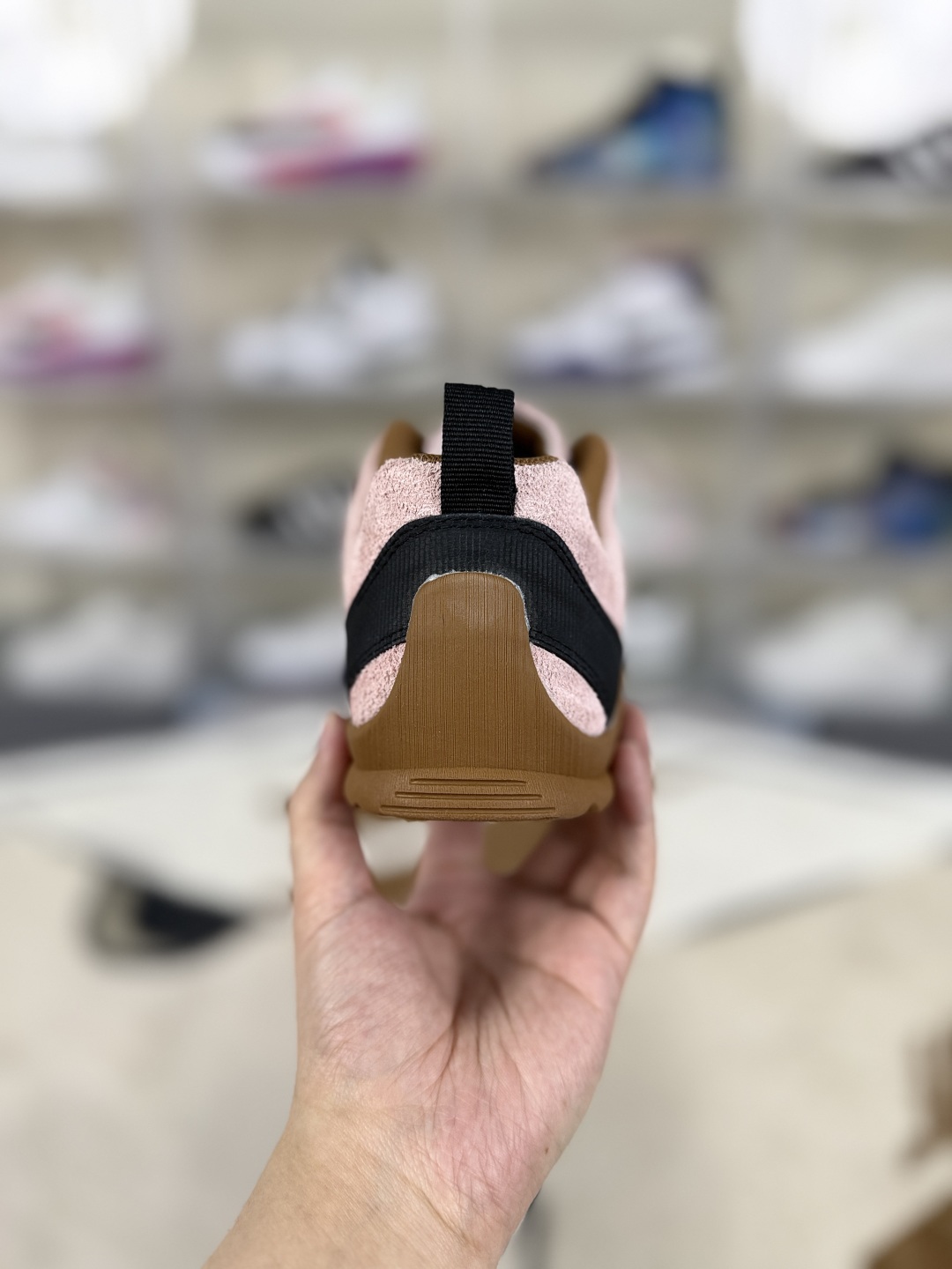 Highsnobiety x KEEN Jasper Downtown Pink Low-Top Hiking Shoe 4 cmp i1747089047674 732 0 2