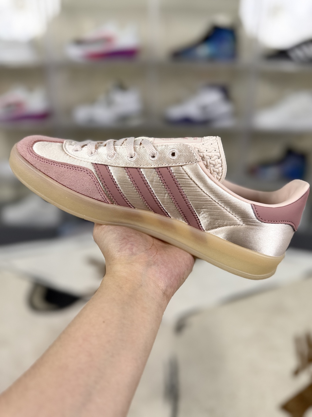 Adidas Originals Gazelle Indoor Low-Top Sneakers - Pink 3 cmp i1747174790729 617 0 1