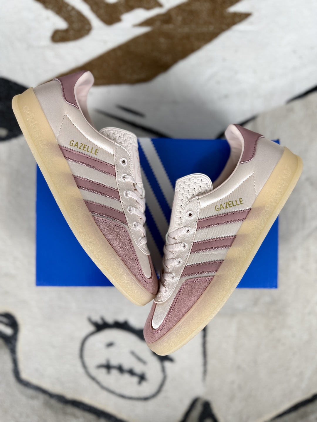 Adidas Originals Gazelle Indoor Low-Top Sneakers - Pink 6 cmp i1747174790734 5213 0 6