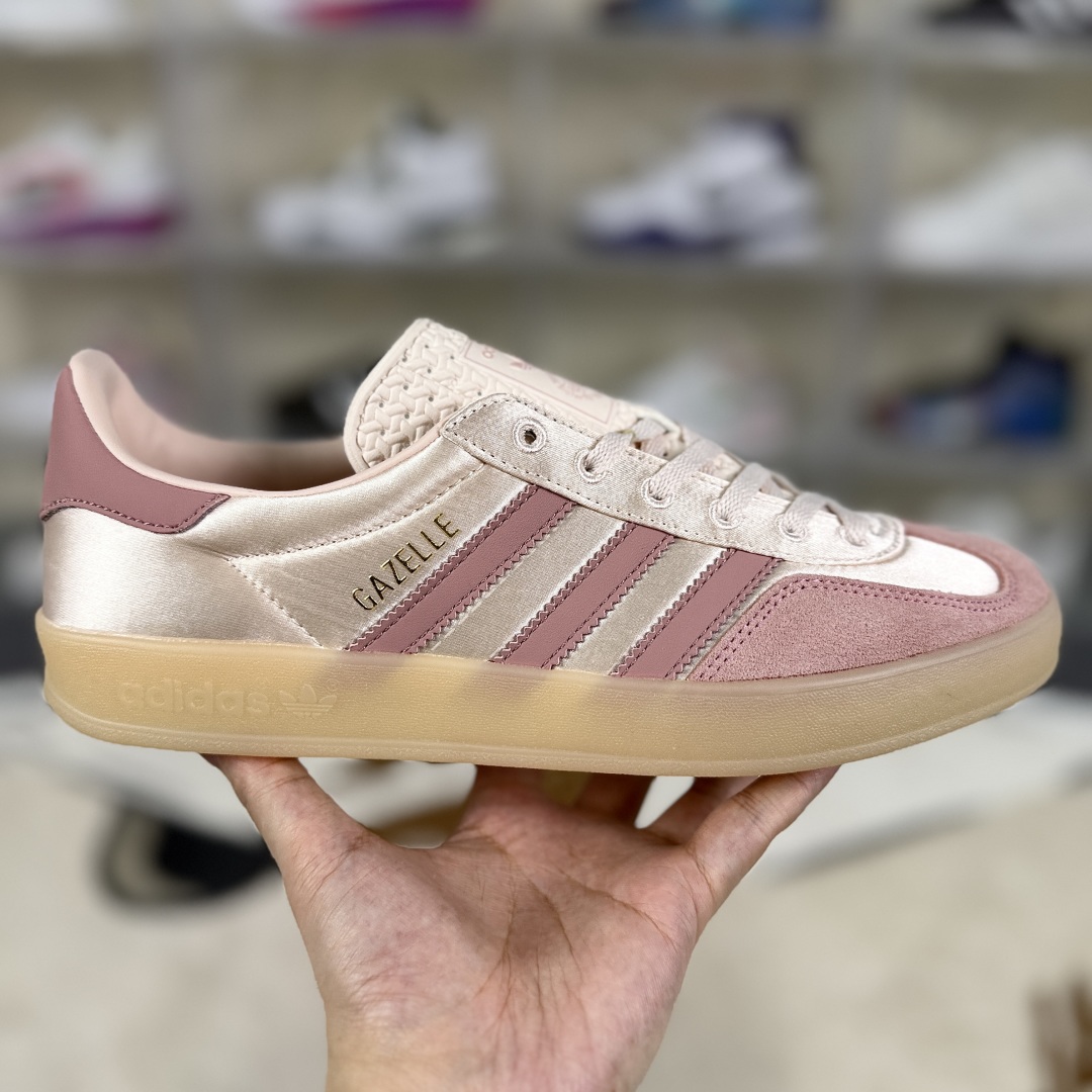 Adidas Originals Gazelle Indoor Low-Top Sneakers - Pink 8 cmp i1747174790735 1325 0 5