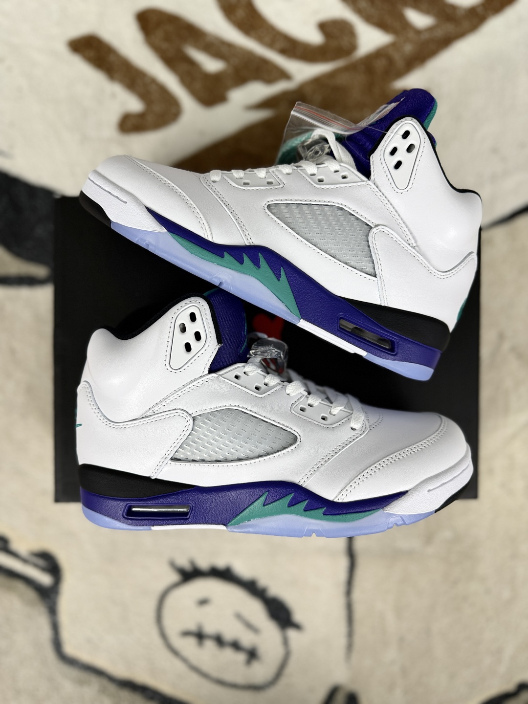 Nike Air Jordan 5 Retro OG Grape: Leather High-Top Basketball Shoes 9 cmp i1747261697937 4744 0 6
