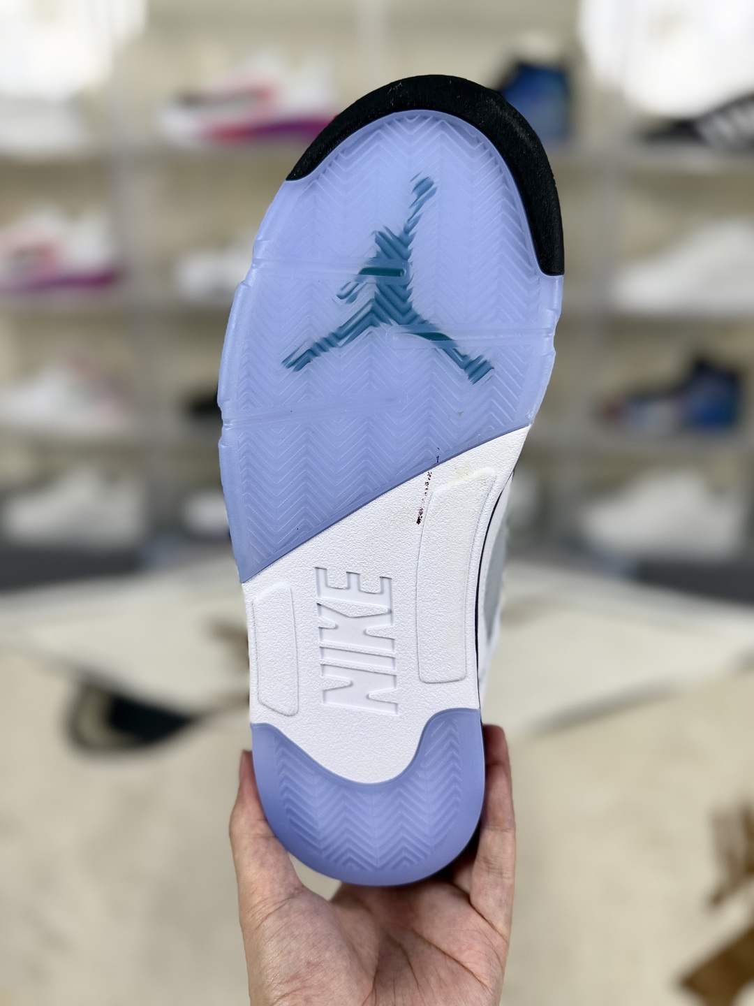 Nike Air Jordan 5 Retro OG Grape: Leather High-Top Basketball Shoes 7 cmp i1747261697975 6443 0 4