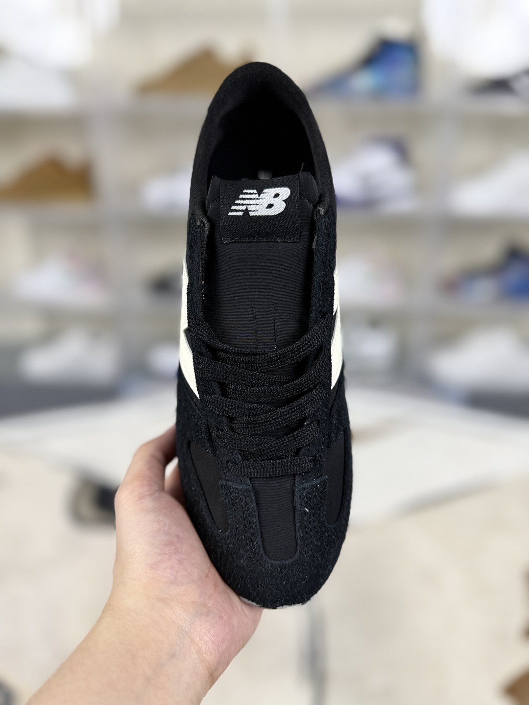 New Balance 471 Black and White Low-Top Sneaker. Durable, Lightweight & Breathable. 4 cmp i1747429009517 8848 0 3