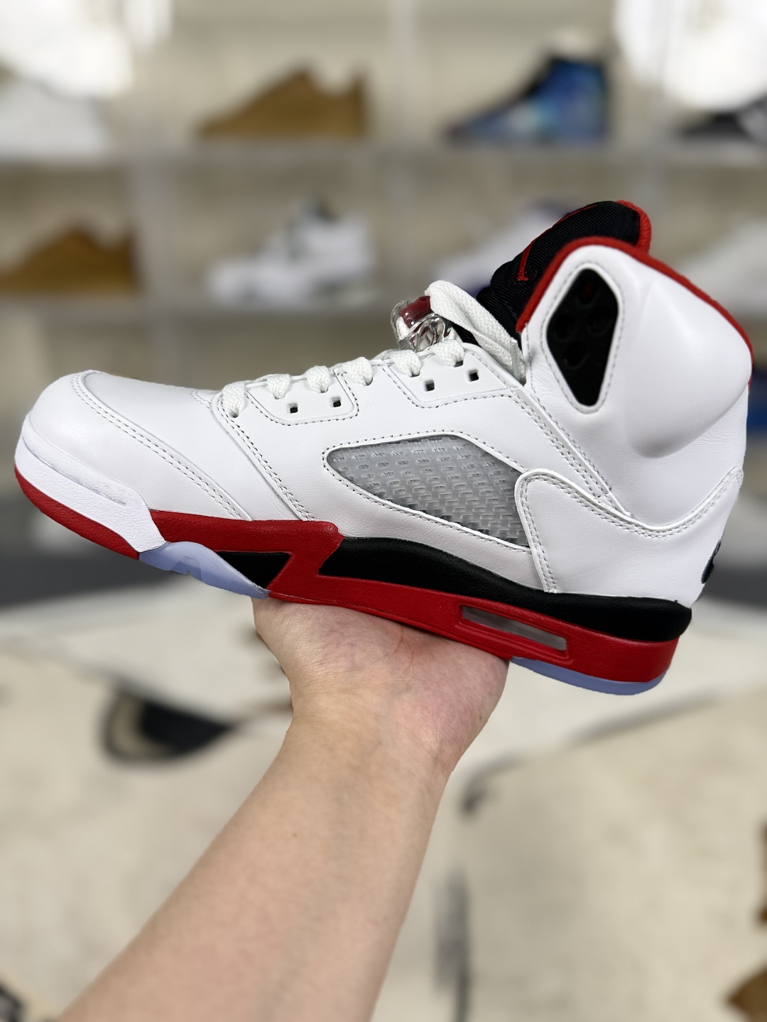 Air Jordan 5 Retro Fire Red: Iconic Style & Superior Performance 3 cmp i1747429107811 5562 0 1