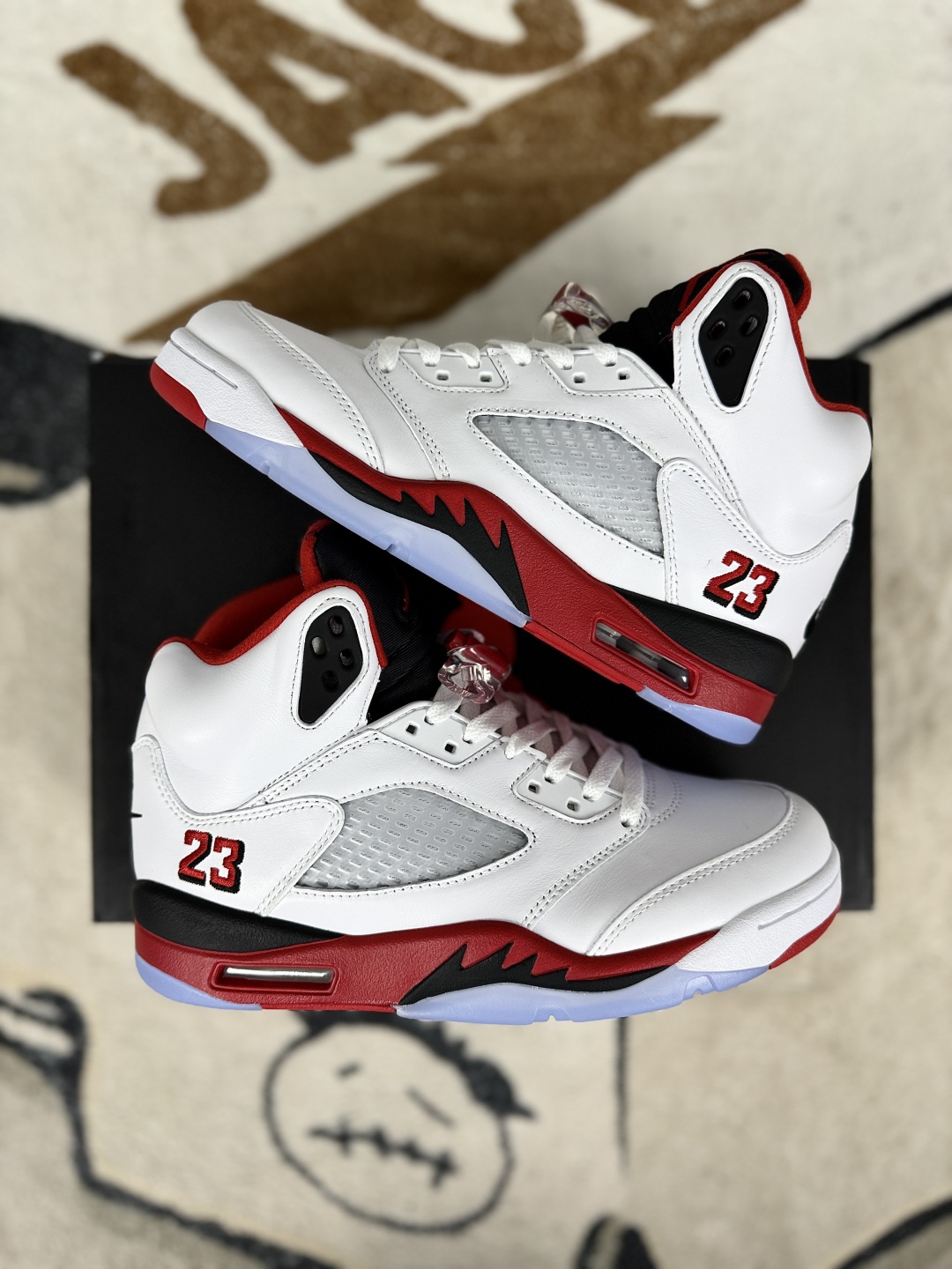 Air Jordan 5 Retro Fire Red: Iconic Style & Superior Performance 9 cmp i1747429109045 8489 0 7