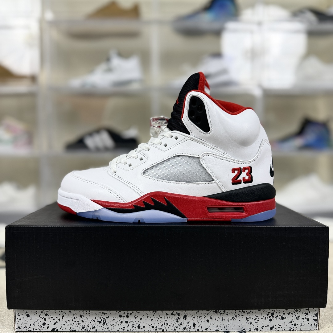 Air Jordan 5 Retro Fire Red: Iconic Style & Superior Performance 10 cmp i1747429109065 3923 0 8