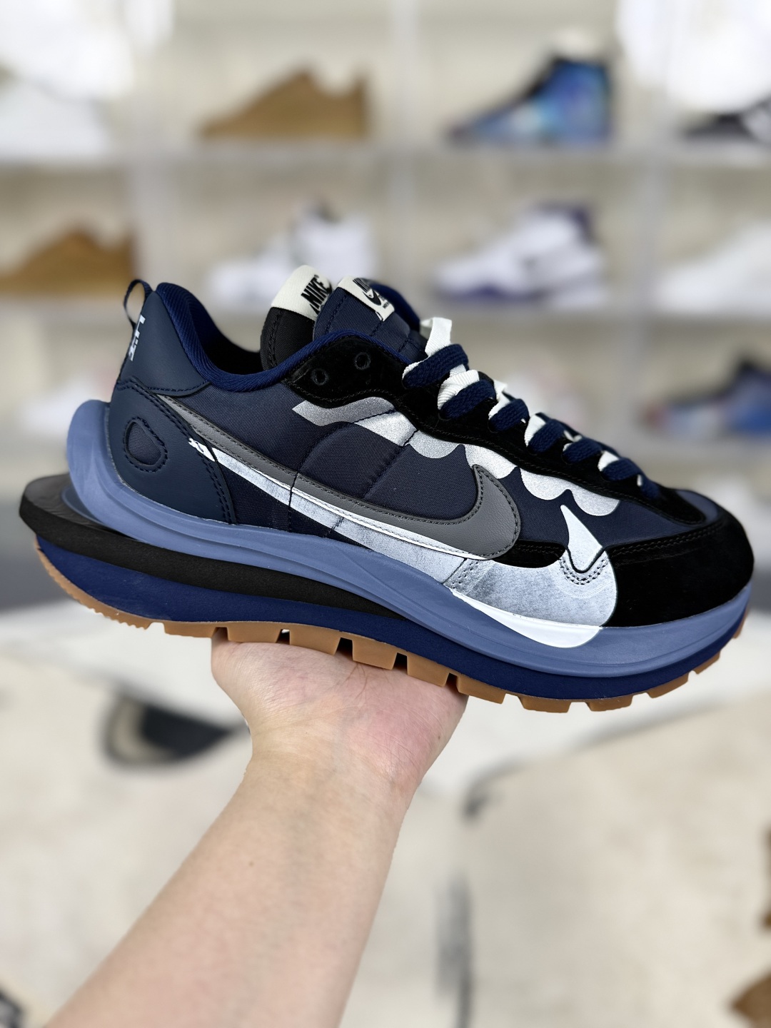 Nike x Sacai VaporWaffle Midnight Navy Sneakers - Low Top, Unisex Design 1 cmp i1747429211682 6783 0 0
