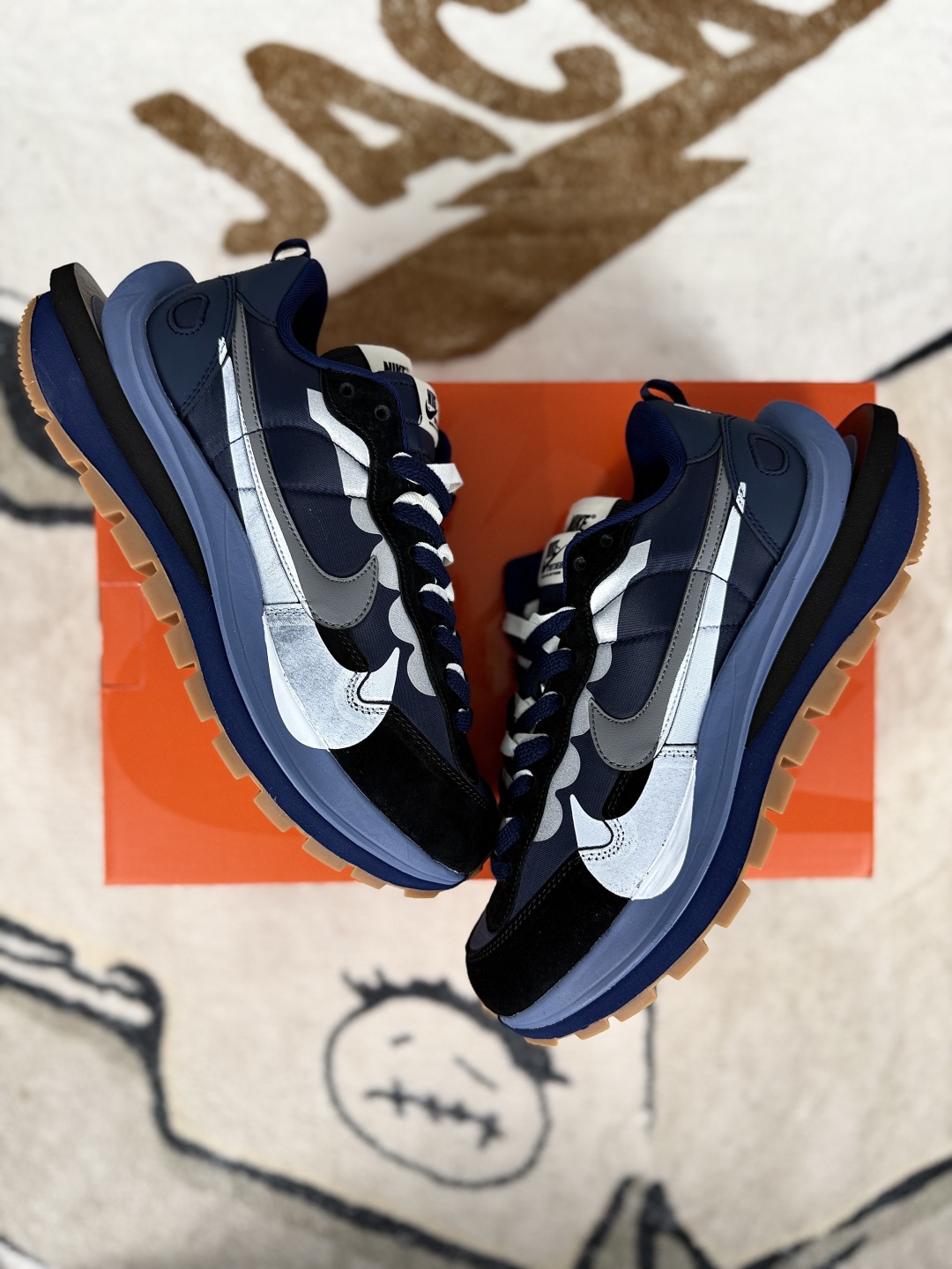 Nike x Sacai VaporWaffle Midnight Navy Sneakers - Low Top, Unisex Design 5 cmp i1747429216542 9506 0 6