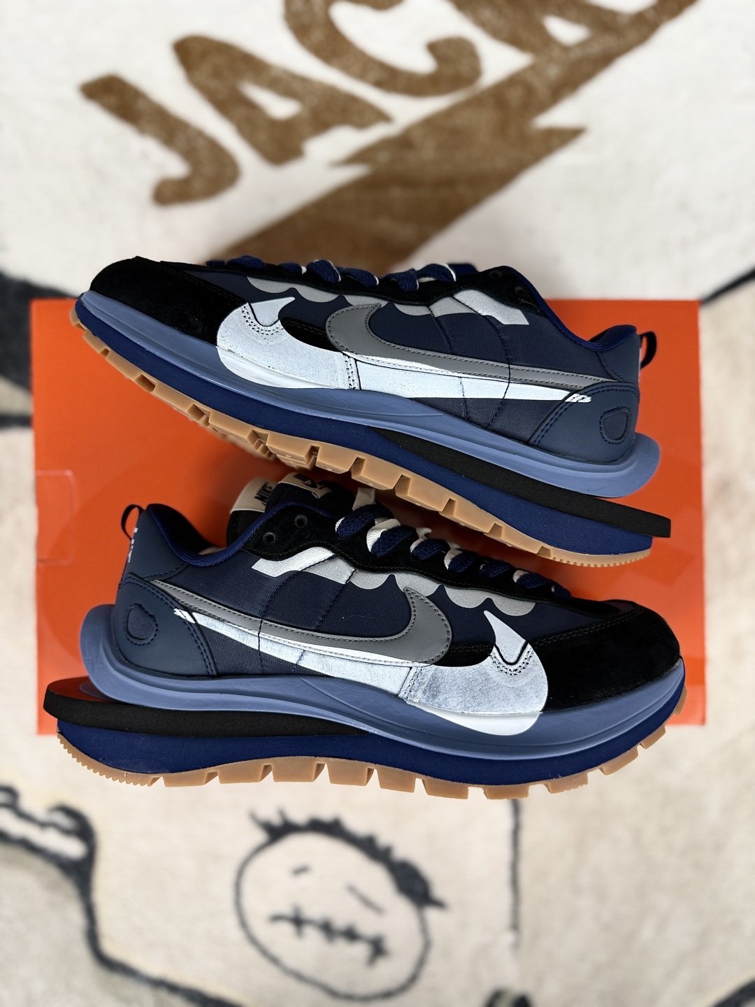 Nike x Sacai VaporWaffle Midnight Navy Sneakers - Low Top, Unisex Design 8 cmp i1747429216552 2425 0 7