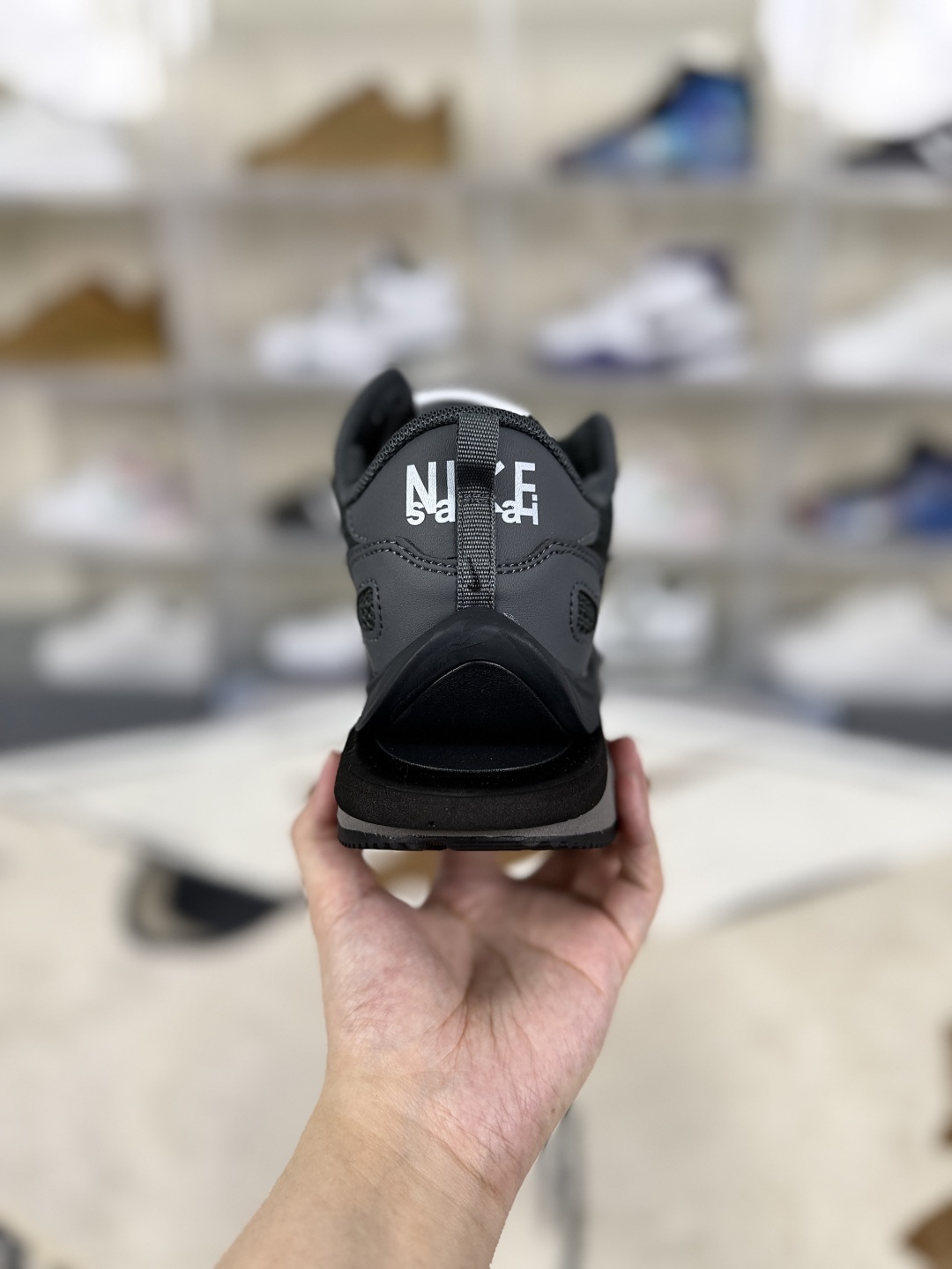 Sacai x Nike VaporWaffle Black/Grey Low-Top Sneakers - Unisex Comfort Shoes 3 cmp i1747429245464 9882 0 2