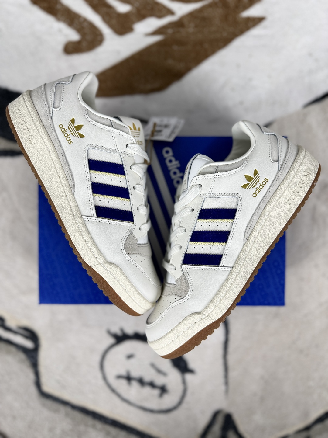 Adidas Originals Forum 84 Low CL: Retro Style, Modern Comfort Sneakers 5 cmp i1747506906564 3595 0 6