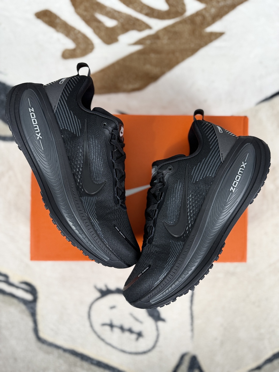 Nike Vomero 18 'Black' Running Shoes - Comfortable, Durable, and Stylish 5 cmp i1747506981113 1032 0 6