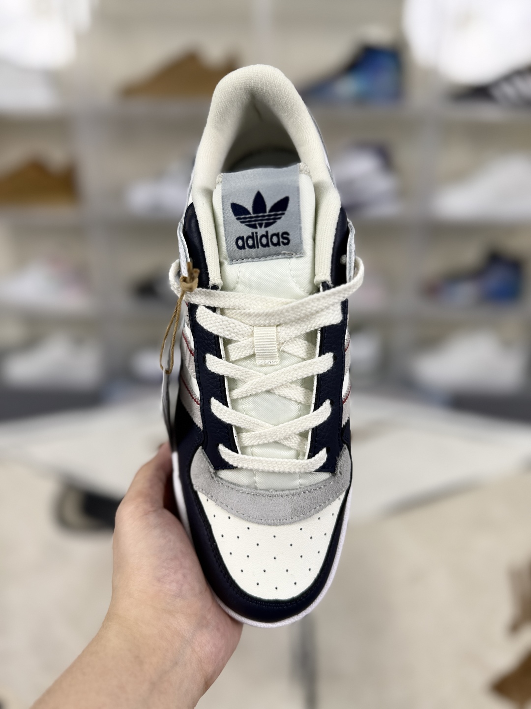 Adidas Originals Forum CL White Grey Blue Low-Top Sneakers for Men & Women 4 cmp i1747600734529 7108 0 3