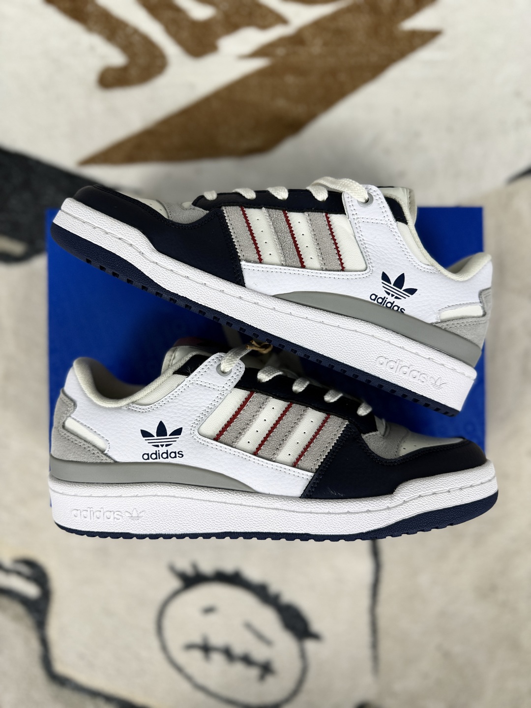 Adidas Originals Forum CL White Grey Blue Low-Top Sneakers for Men & Women 8 cmp i1747600734530 1864 0 7