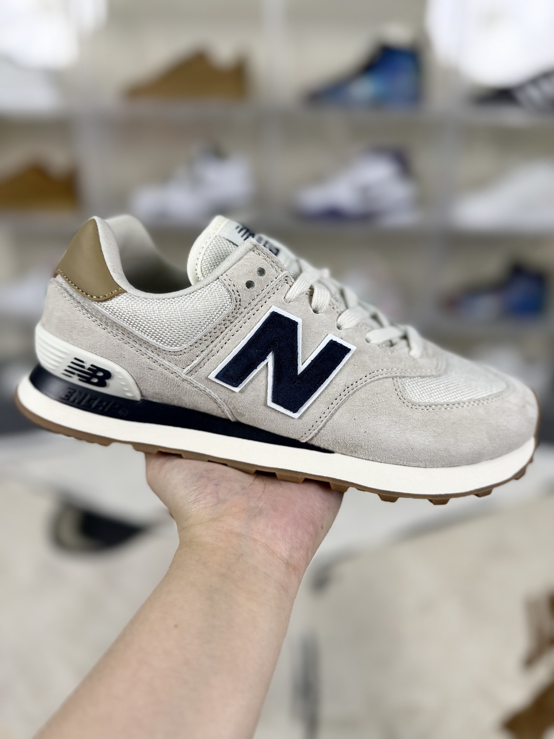 New Balance 574 Classic Sneakers - Retro Style, Comfortable, and Durable