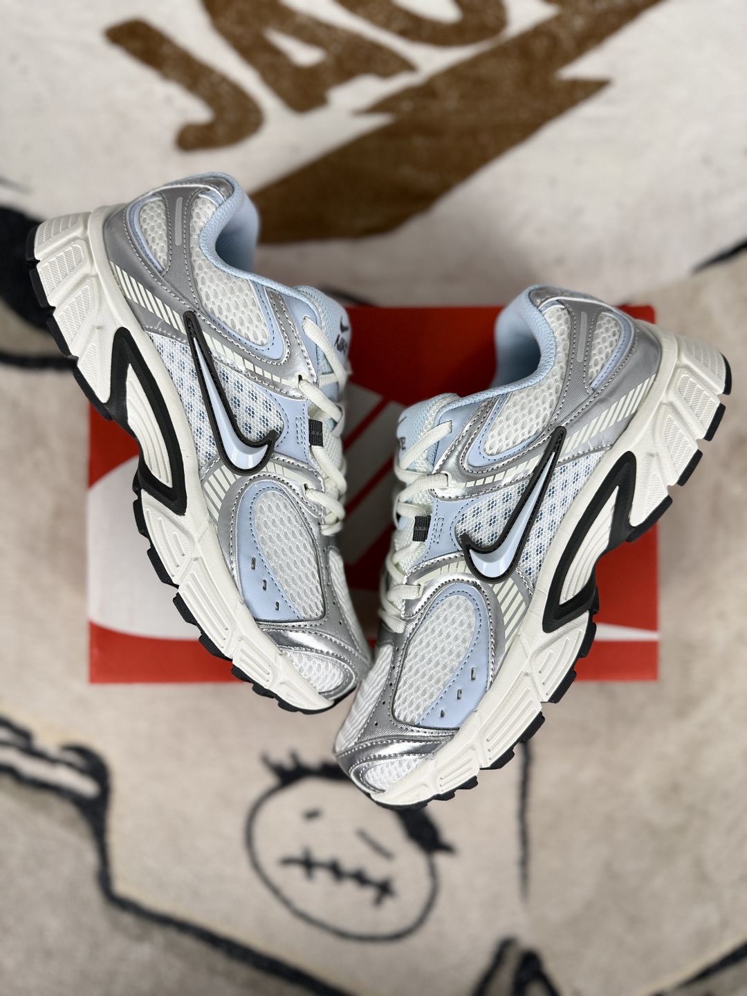 Nike V5 RNR Running Shoes: Lightweight, Breathable, and Stylish Sneakers 6 cmp i1747689326183 5831 0 6