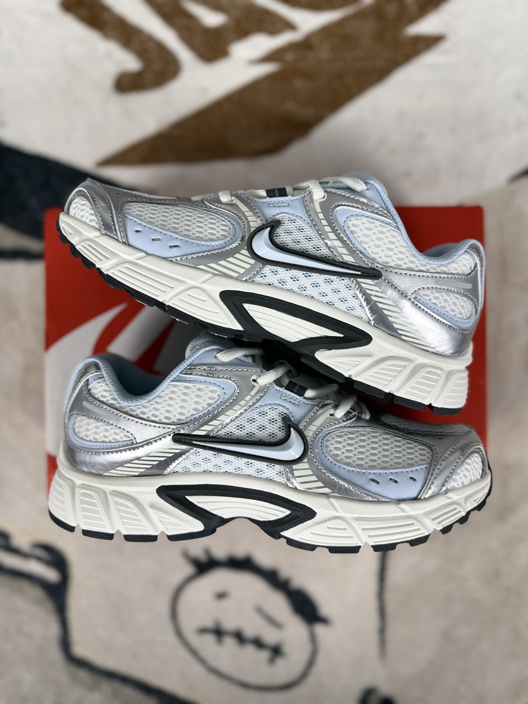 Nike V5 RNR Running Shoes: Lightweight, Breathable, and Stylish Sneakers 9 cmp i1747689329925 8340 0 7