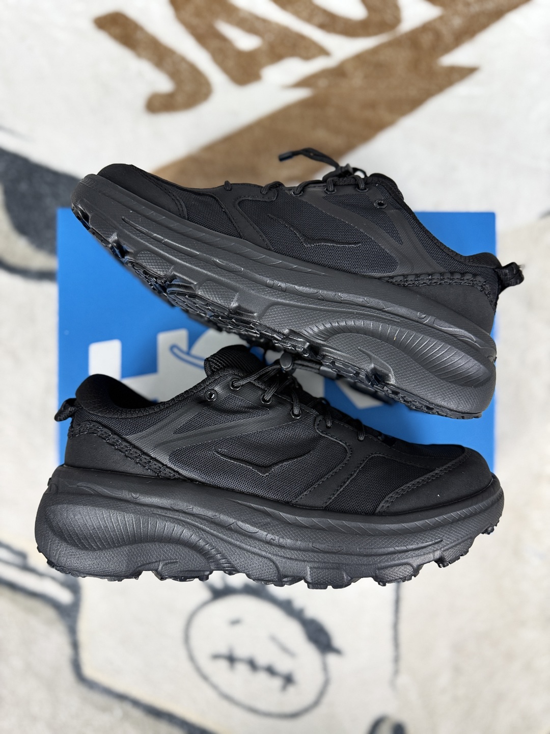 Hoka One One Bondi B3 Running Shoes: Comfort, Cushioning, and Style 9 cmp i1747775494877 1843 0 7
