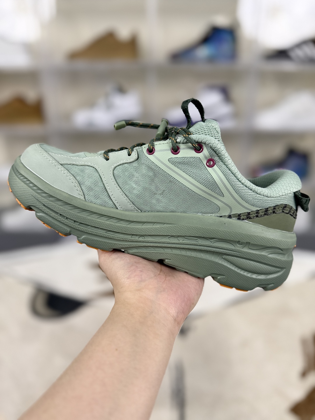 Hoka One One Bondi B3 LS Green Running Shoes Unisex Low-Top Sneakers 2 cmp i1747775534344 9720 0 1