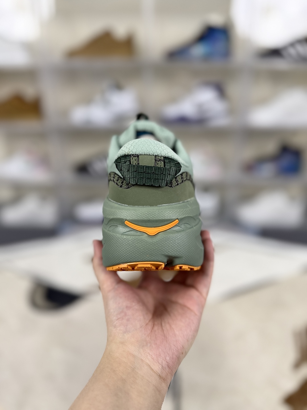 Hoka One One Bondi B3 LS Green Running Shoes Unisex Low-Top Sneakers 3 cmp i1747775536433 8652 0 2